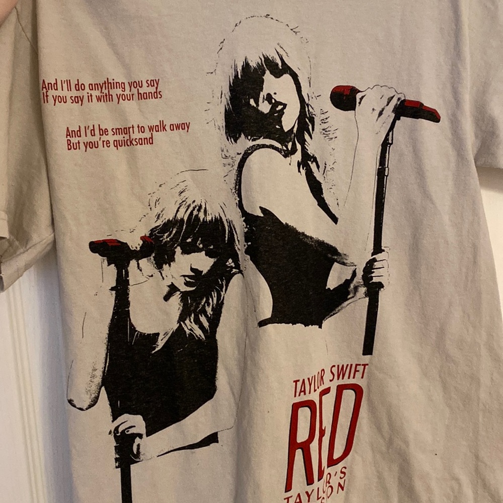 taylor swift red (TV) shirt!!